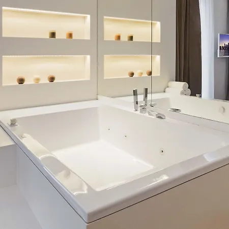 לינה וארוחת בוקר Dilman Luxury