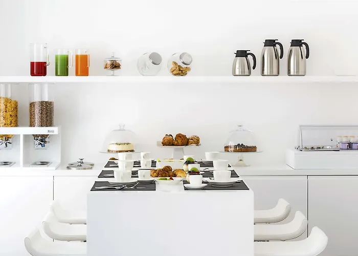 Dilman Luxury 4* バーリ