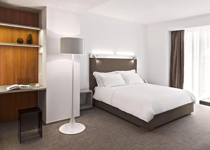 Dilman Luxury Bed & Breakfast 4*